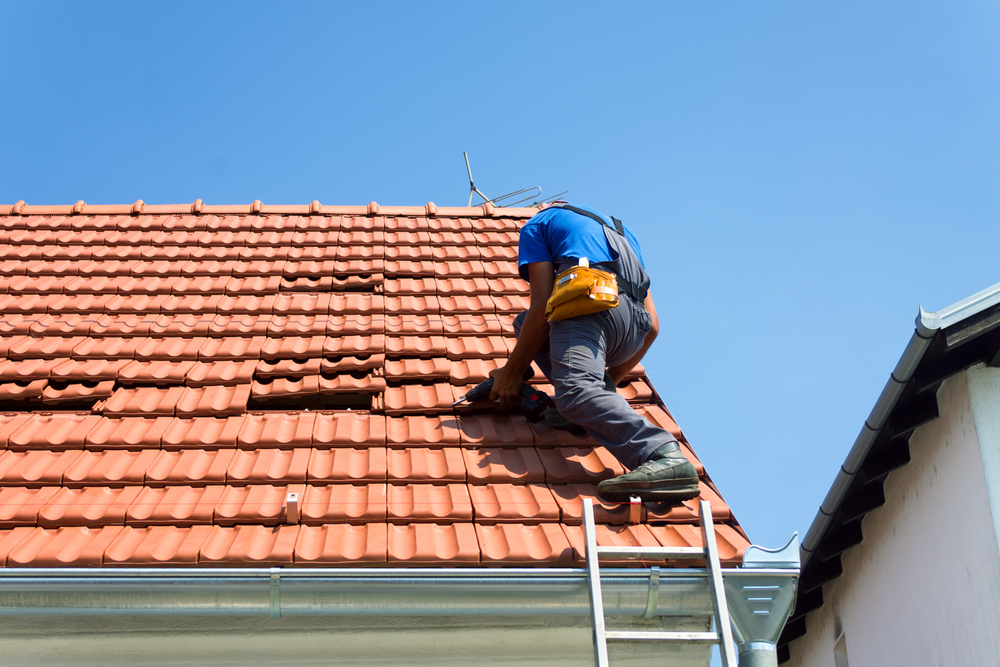 Worker,On,The,Roof